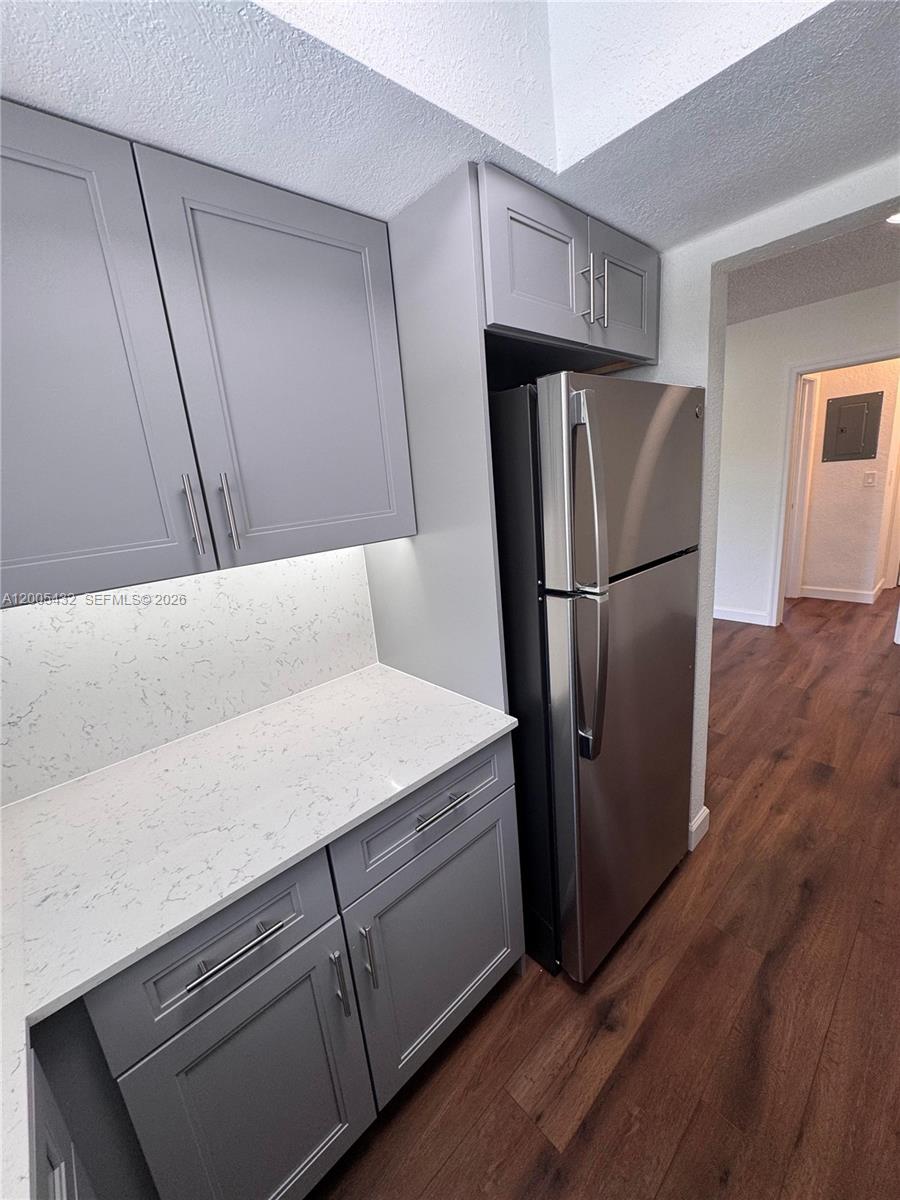 ASTOR CONDO - Residential