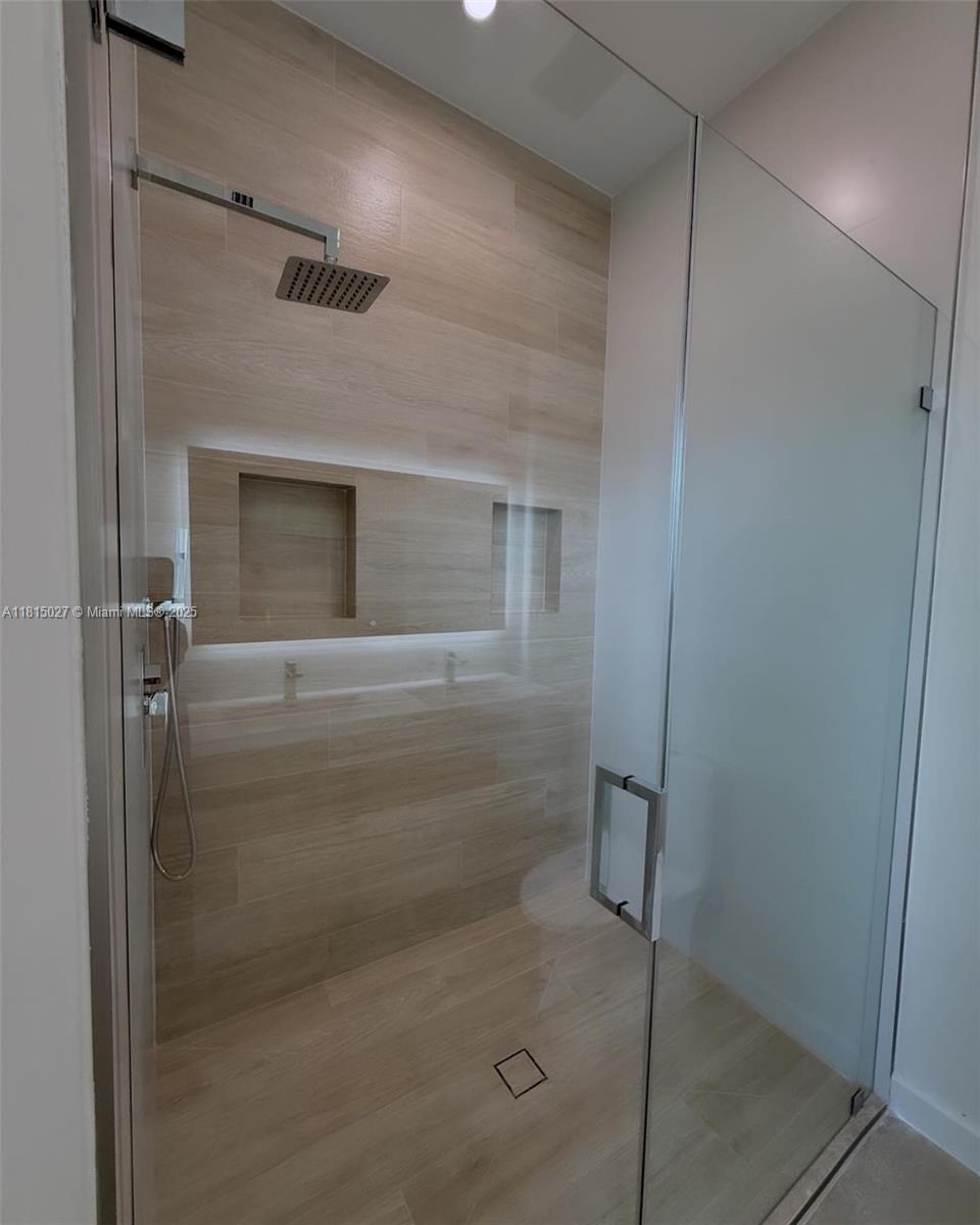 KEY LARGO OCEAN RESORT CO - Residential