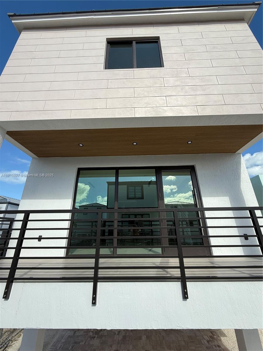 KEY LARGO OCEAN RESORT CO - Residential