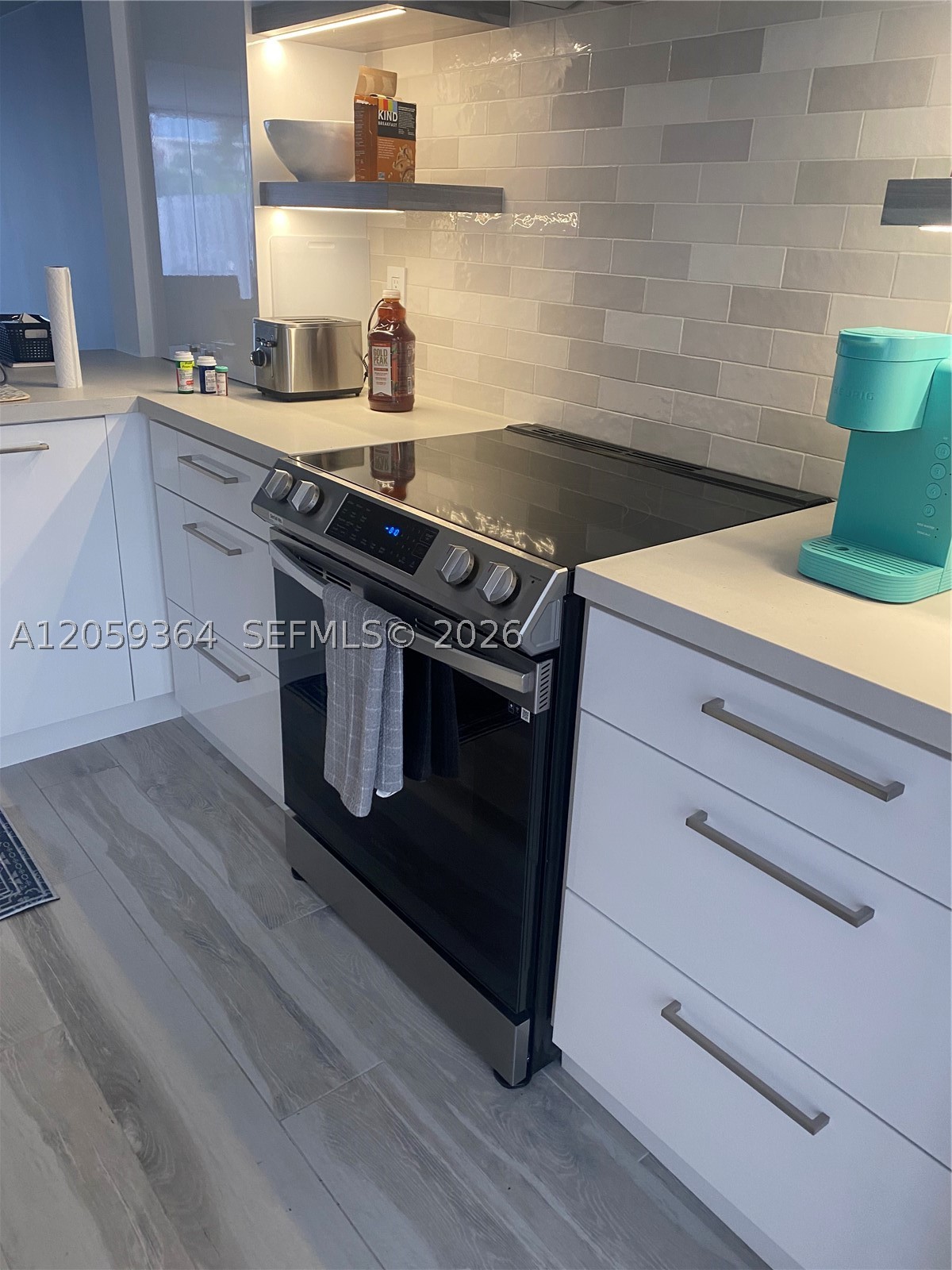 613 NE 26th Ave 613