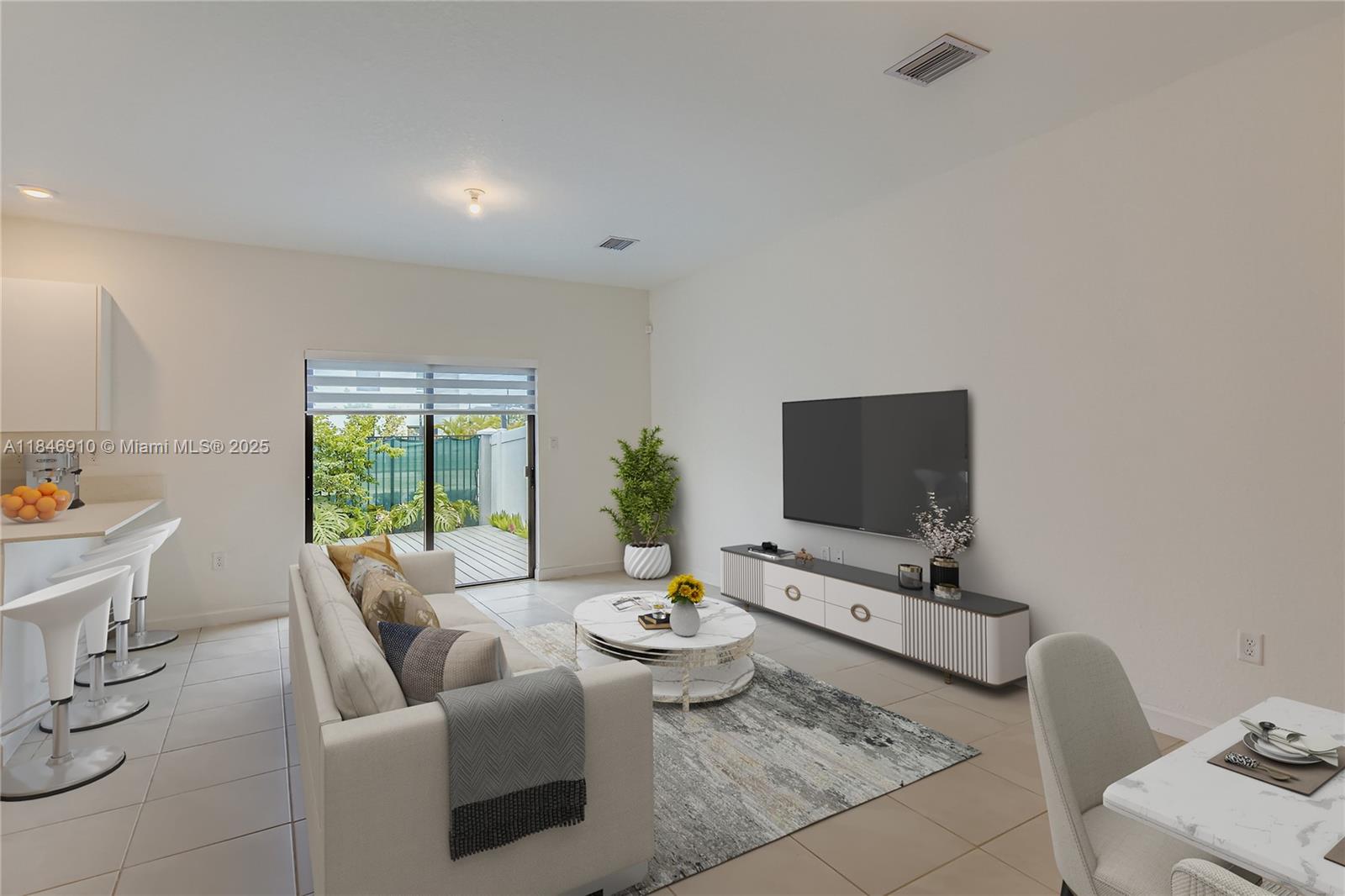 VISTA LAGO - Residential