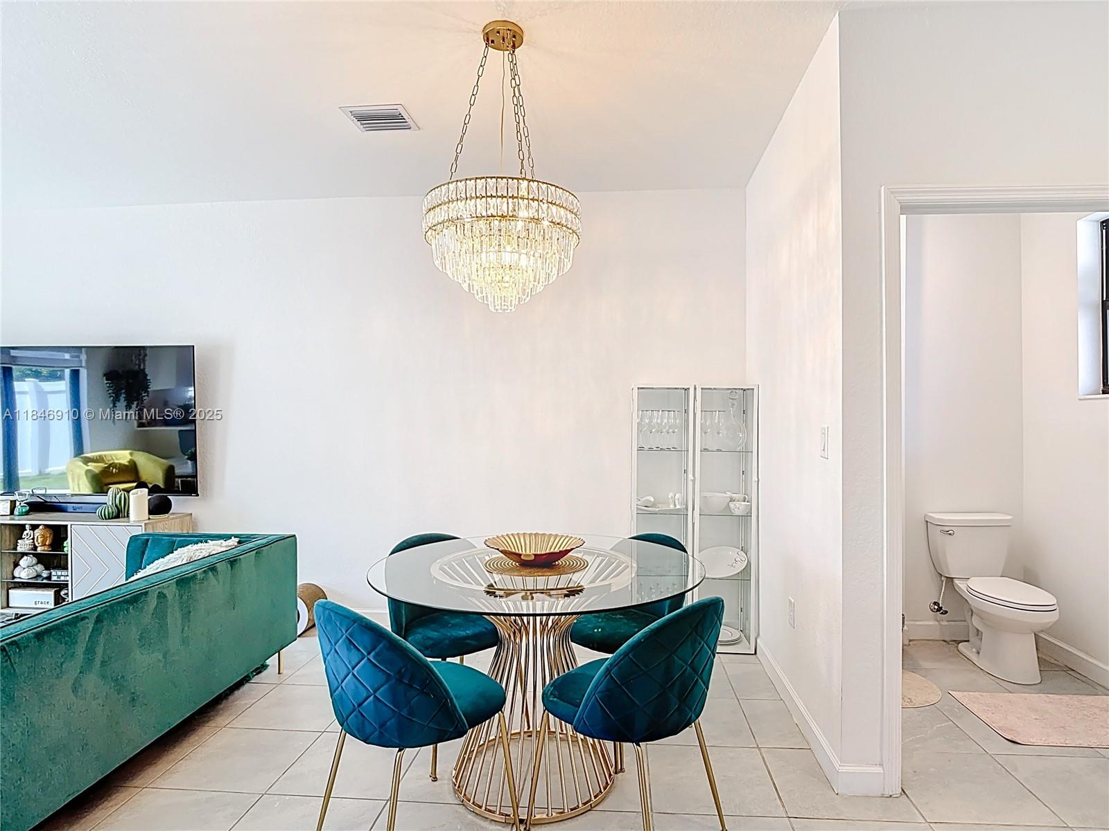 VISTA LAGO - Residential