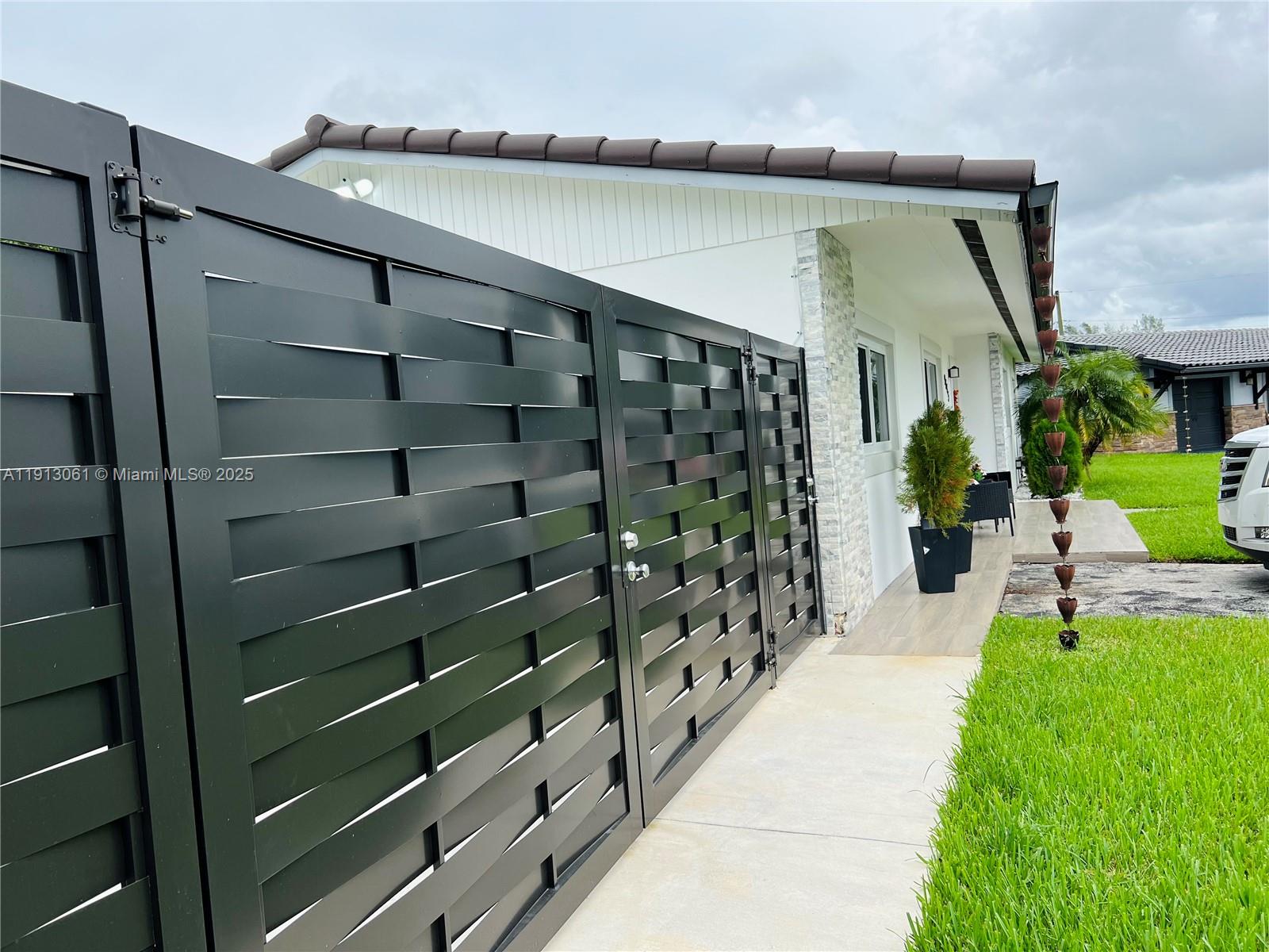 TOWN PARK HEIGHTS - Residential