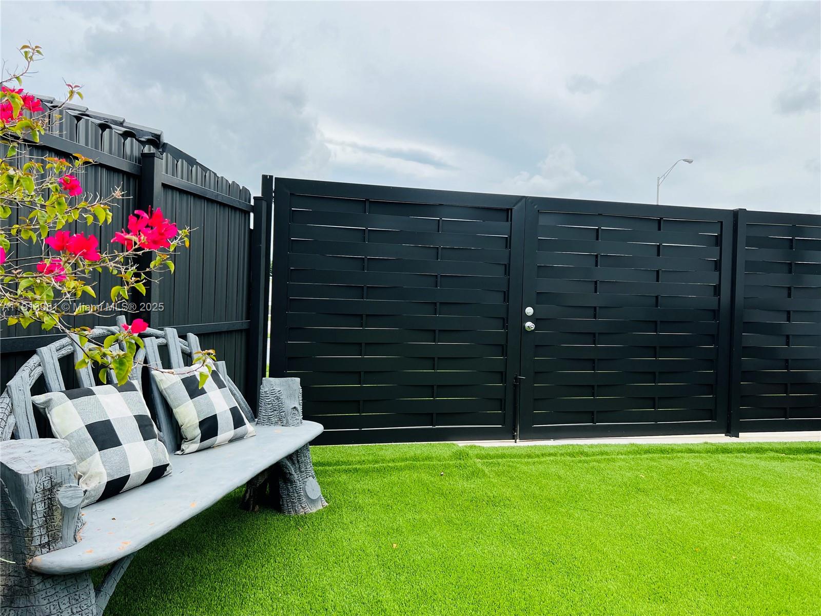 TOWN PARK HEIGHTS - Residential