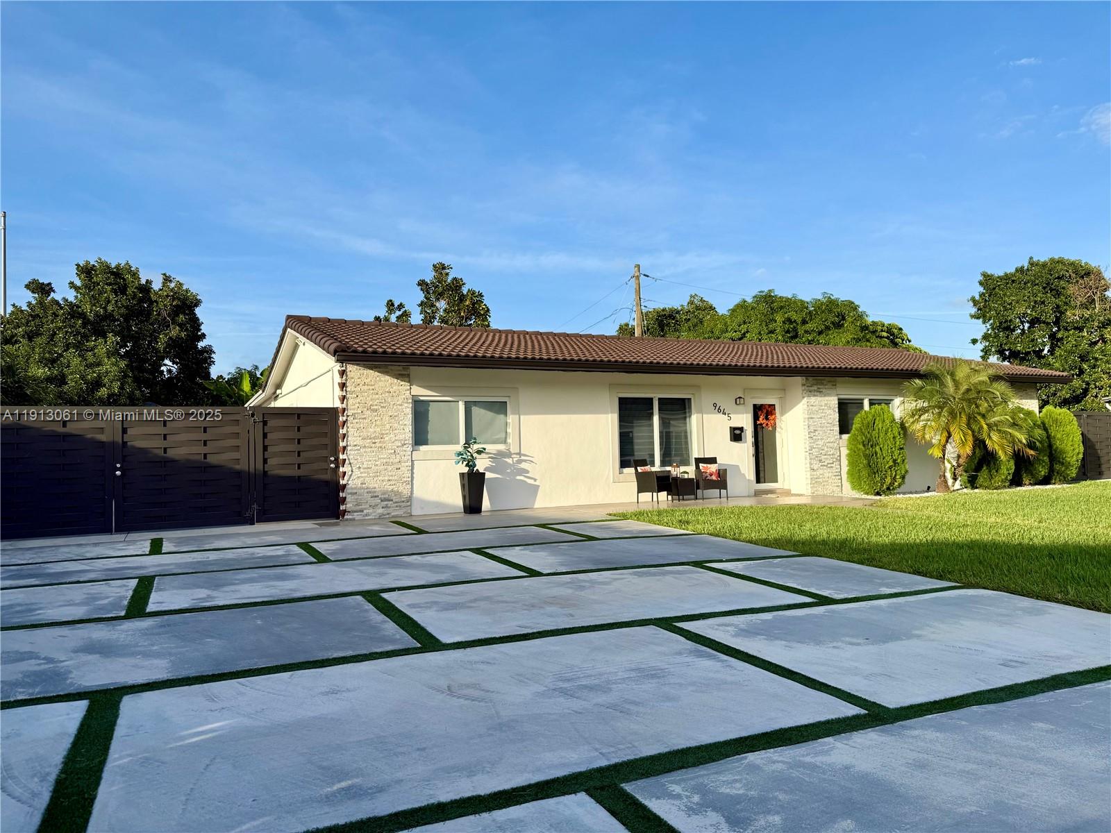 TOWN PARK HEIGHTS - Residential