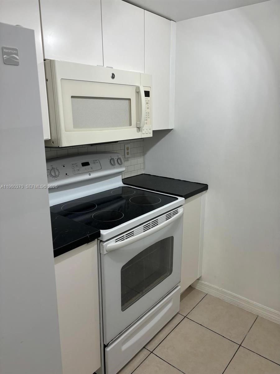 MERRITT PLACE CONDO - Residential