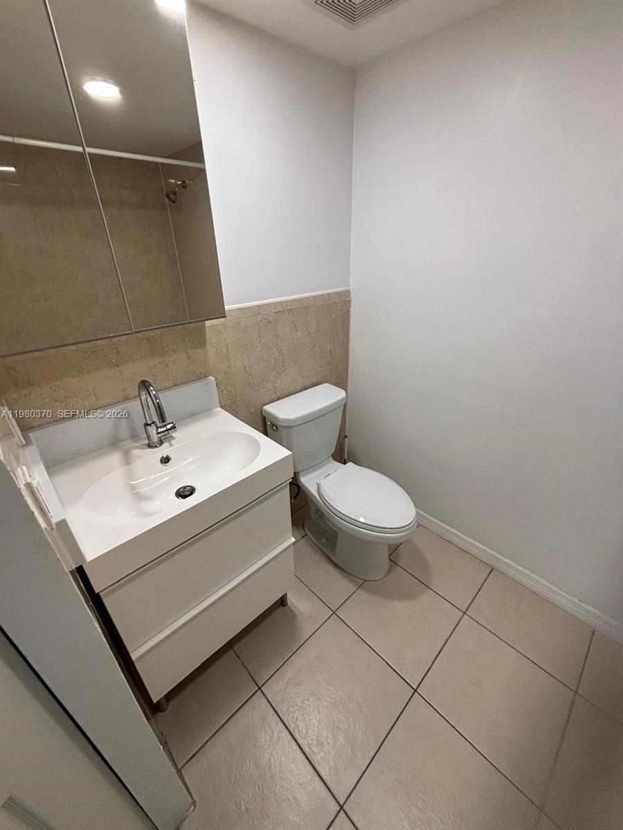 MERRITT PLACE CONDO - Residential