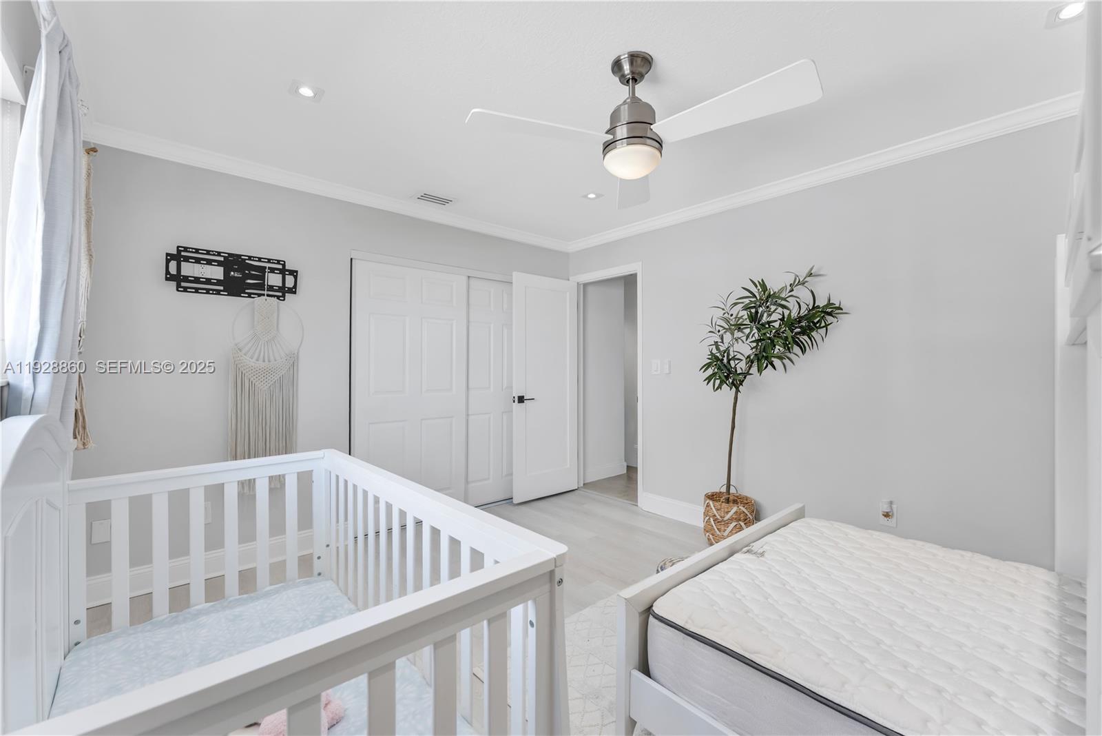 KINGS GROVE - Residential