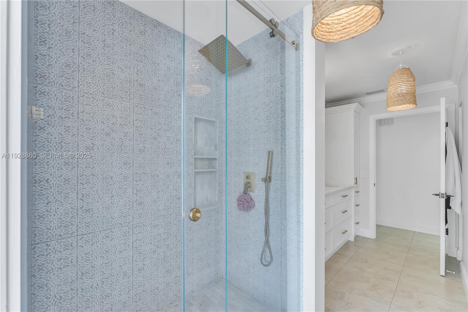 KINGS GROVE - Residential