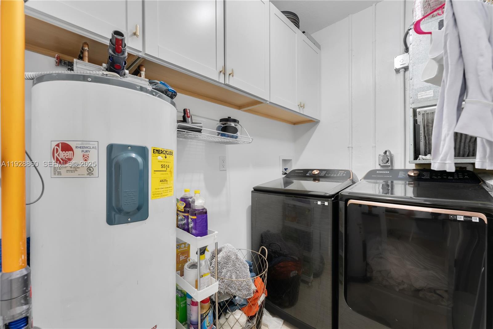 KINGS GROVE - Residential