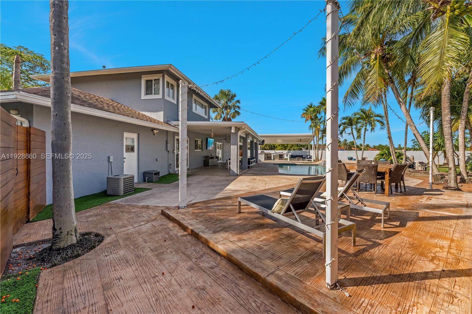 KINGS GROVE - Residential