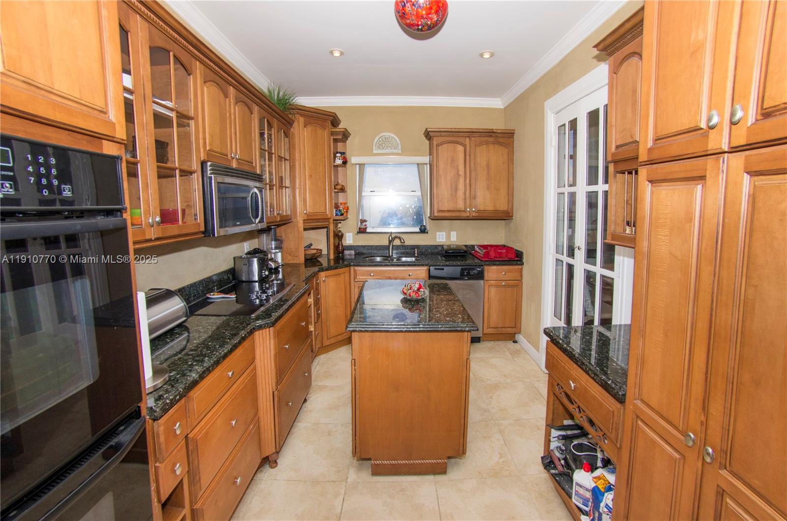 BUCKLEY TOWERS CONDO - Residential Lease