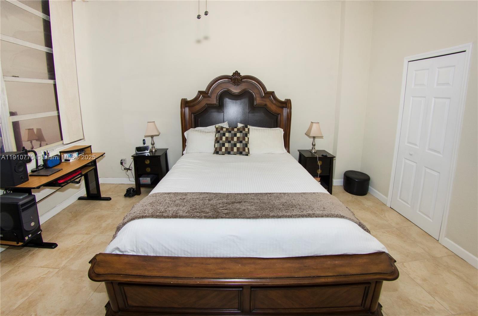 BUCKLEY TOWERS CONDO - Residential Lease