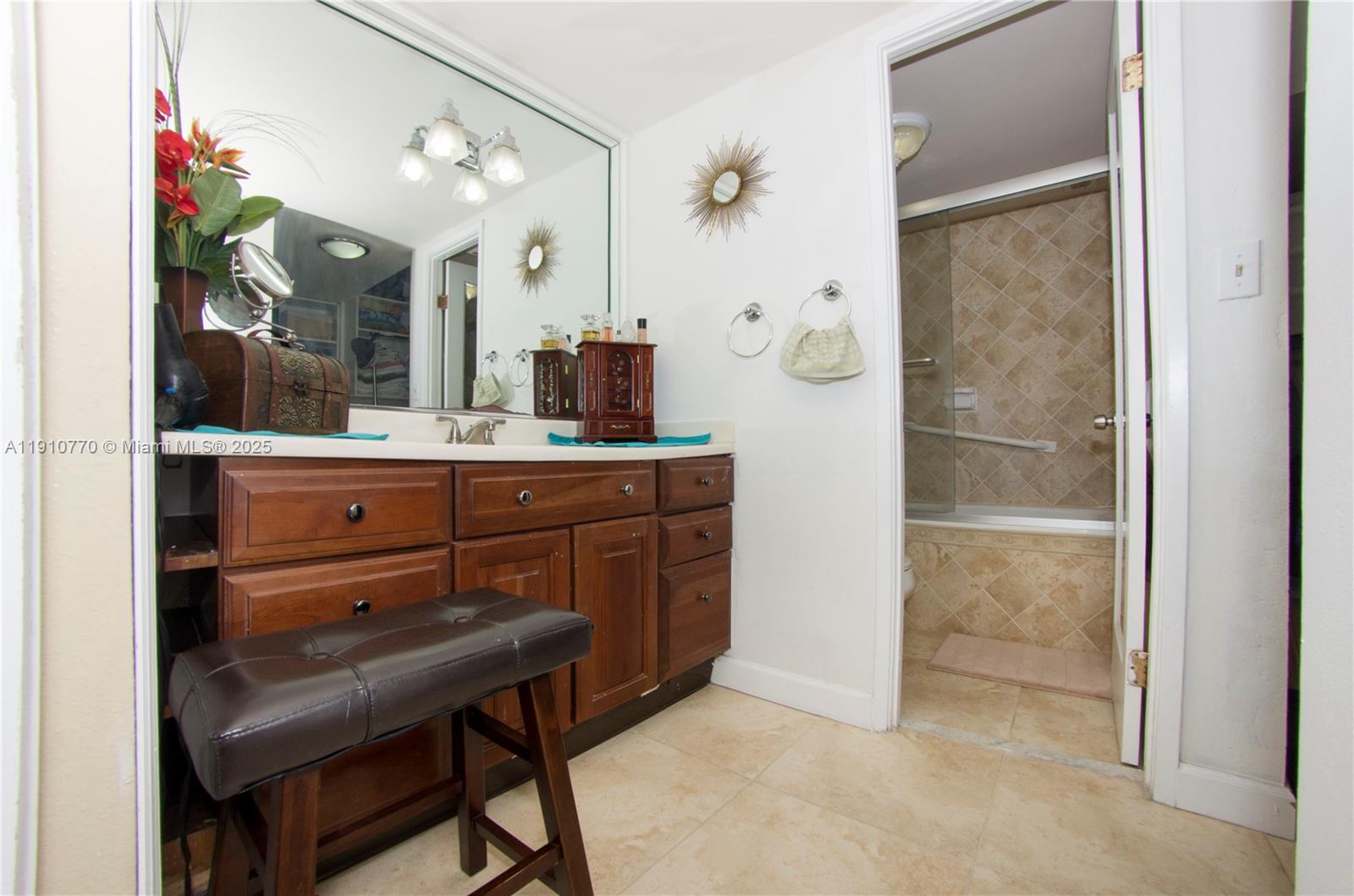 BUCKLEY TOWERS CONDO - Residential Lease