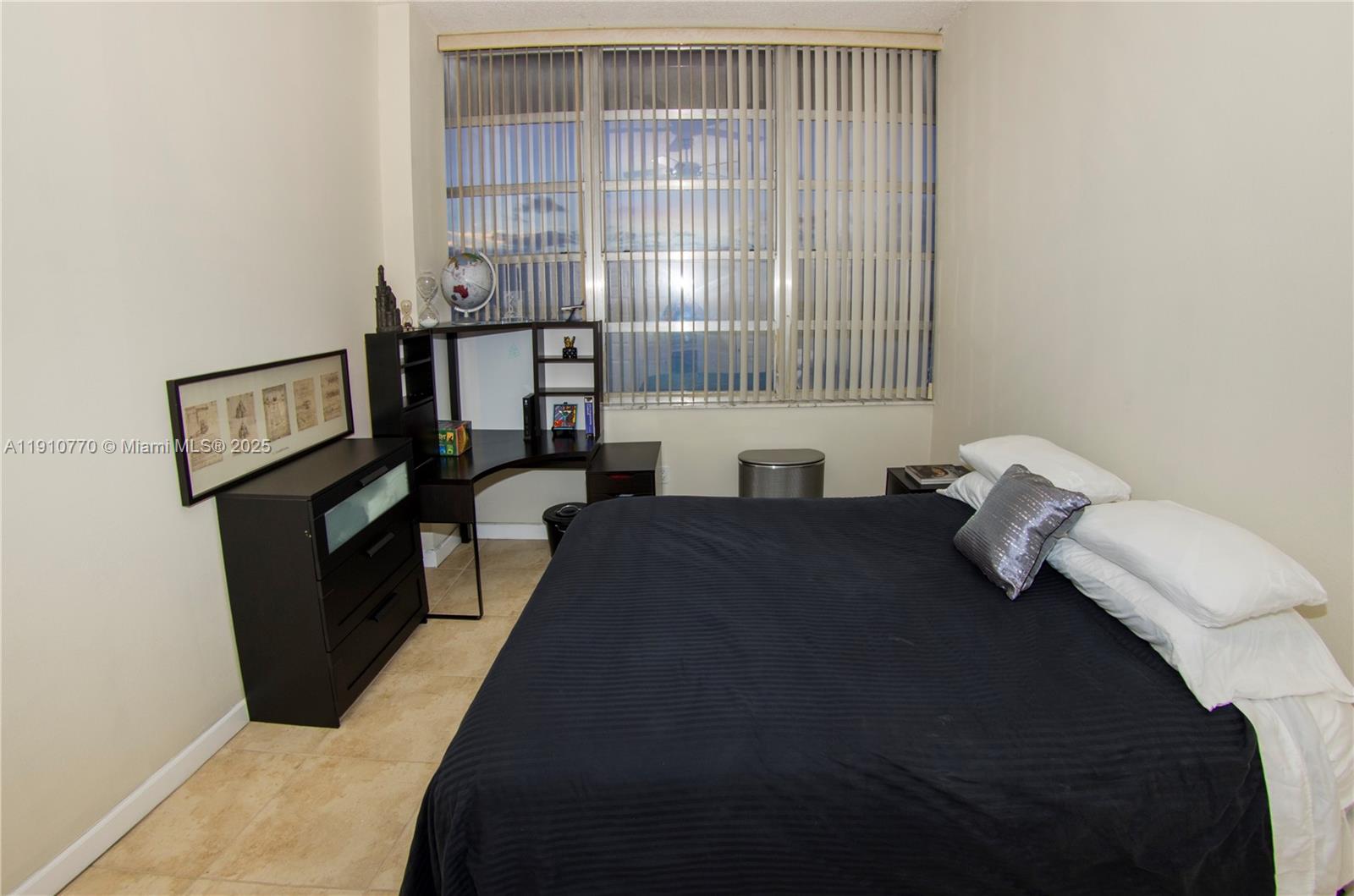 BUCKLEY TOWERS CONDO - Residential Lease