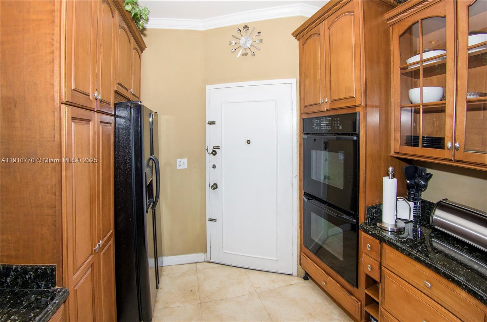 BUCKLEY TOWERS CONDO - Residential Lease