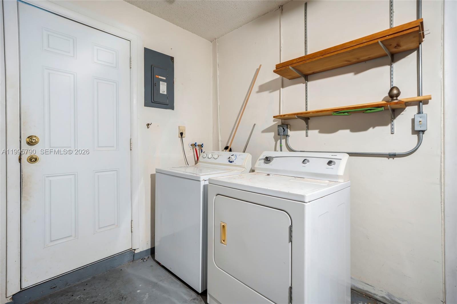 PALM BEACH LEISUREVILLE S - Residential Lease