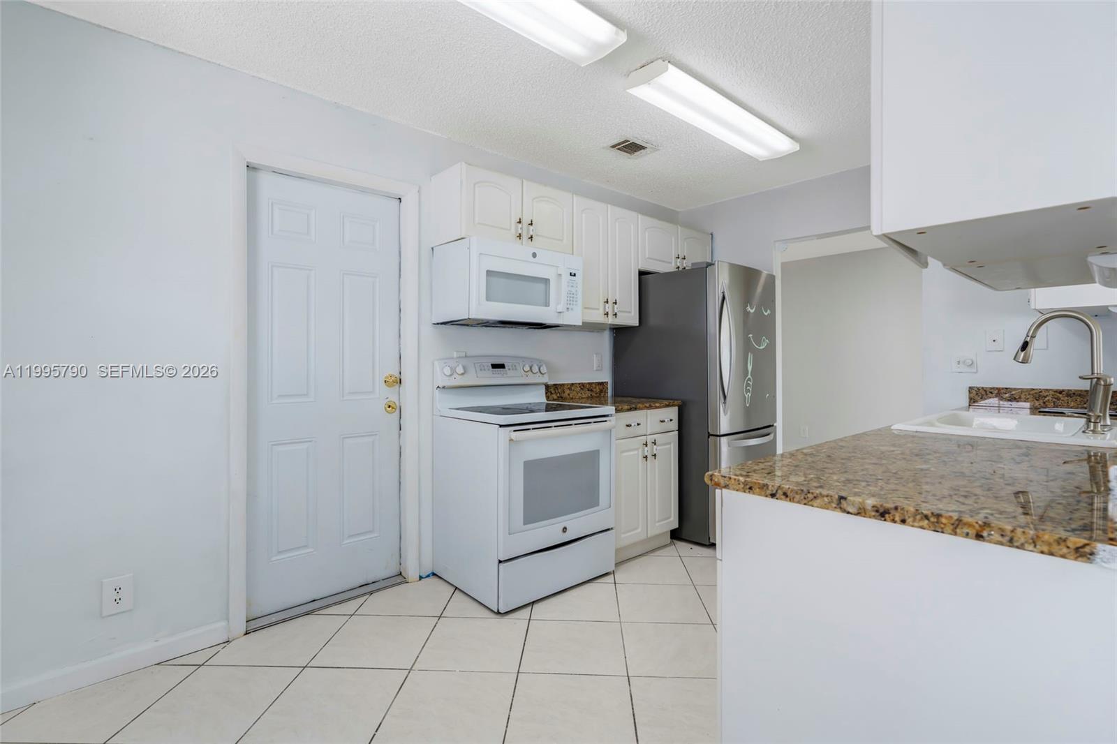 PALM BEACH LEISUREVILLE S - Residential Lease