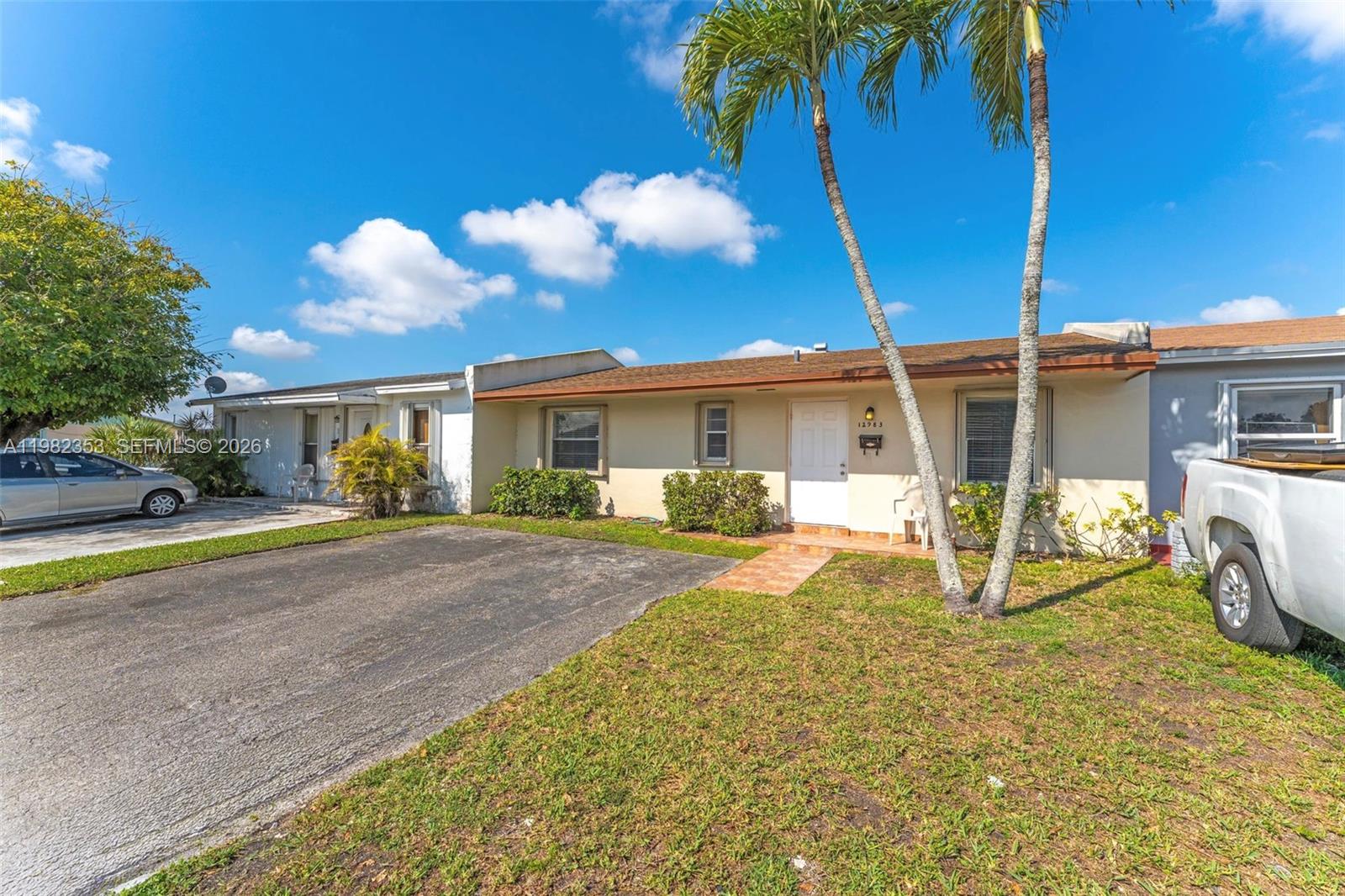 GREENGLADE VILLAS - Residential