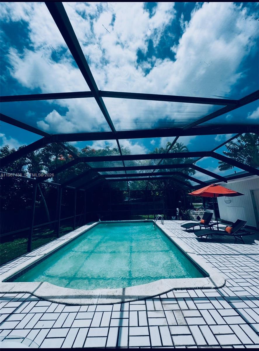 THE BANYAN DRIVE ESTATES - Residential