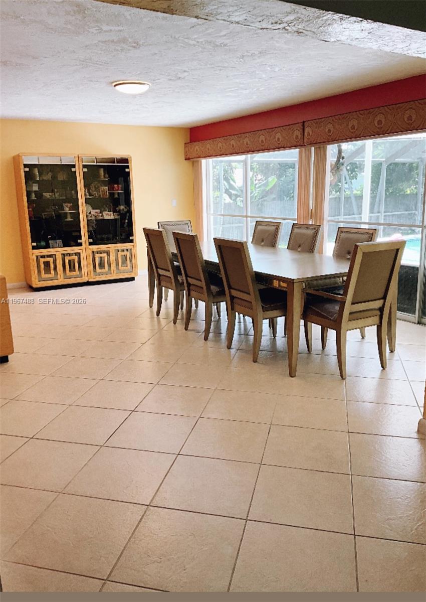 THE BANYAN DRIVE ESTATES - Residential