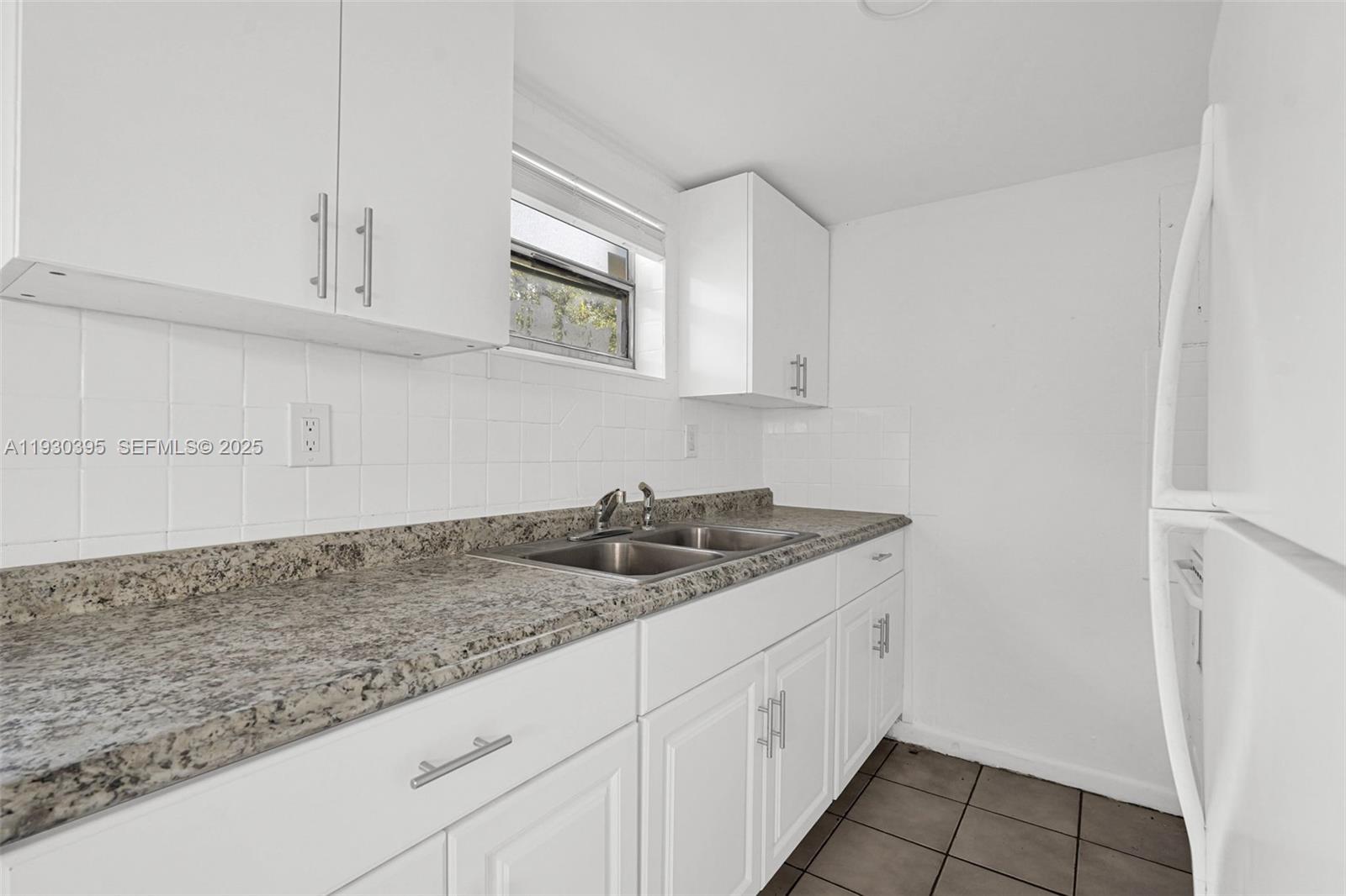 LITTLE RIVER GARDENS - Residential Lease