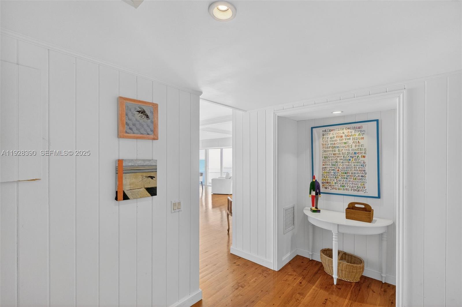 KEY BISCAYNE COMMODORE CL - Residential