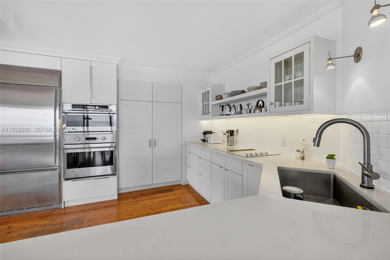 KEY BISCAYNE COMMODORE CL - Residential