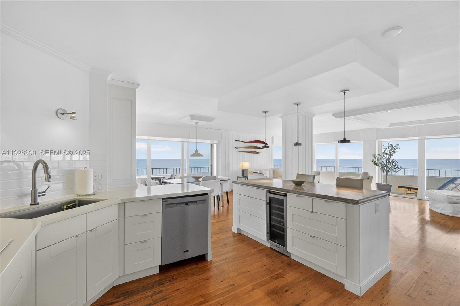 KEY BISCAYNE COMMODORE CL - Residential