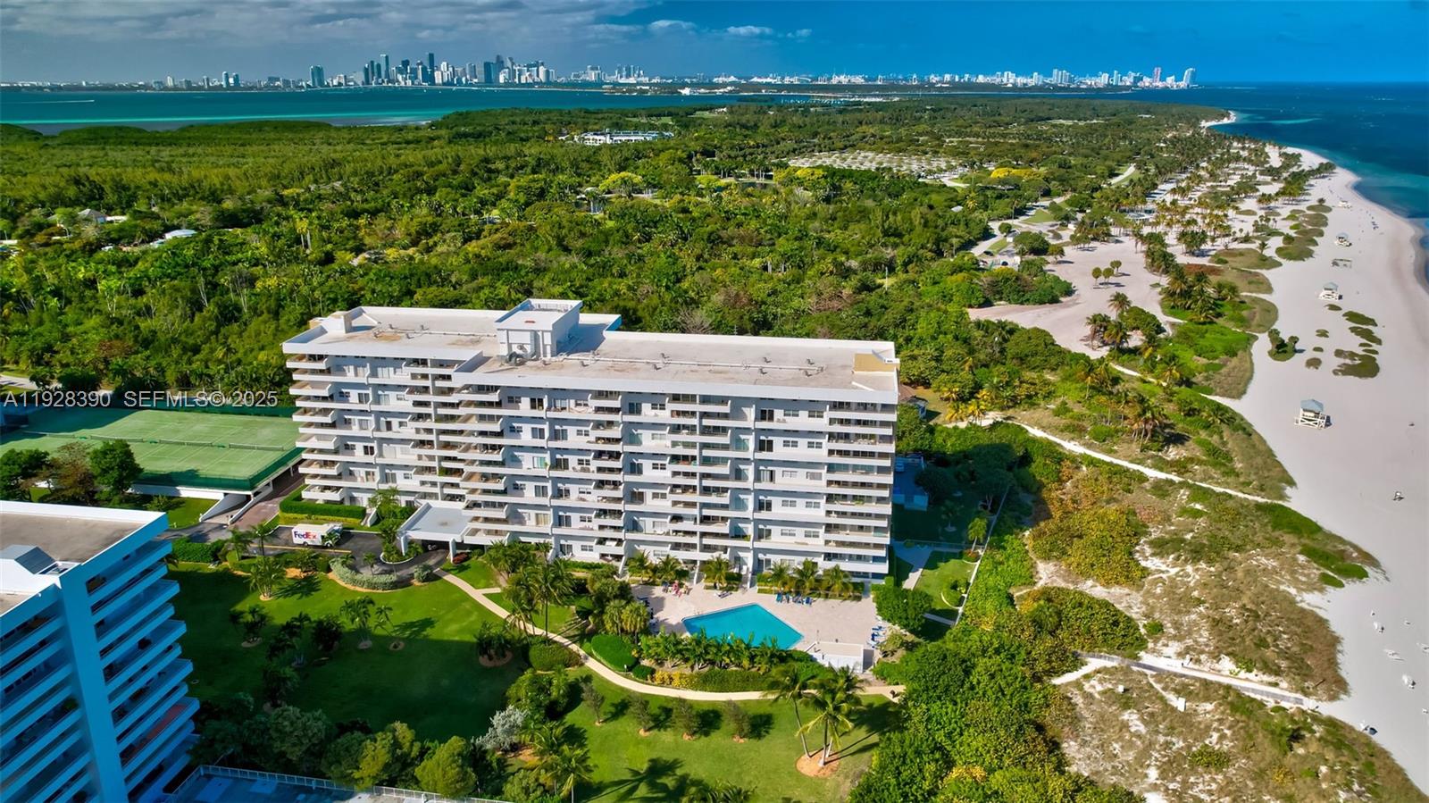 KEY BISCAYNE COMMODORE CL - Residential