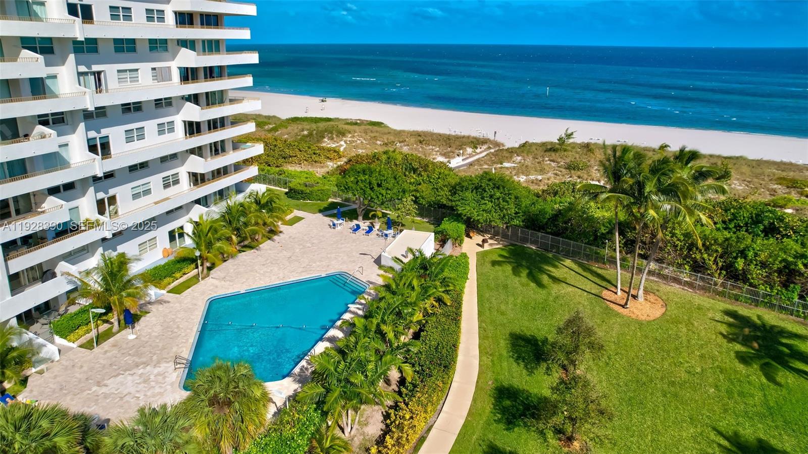 KEY BISCAYNE COMMODORE CL - Residential