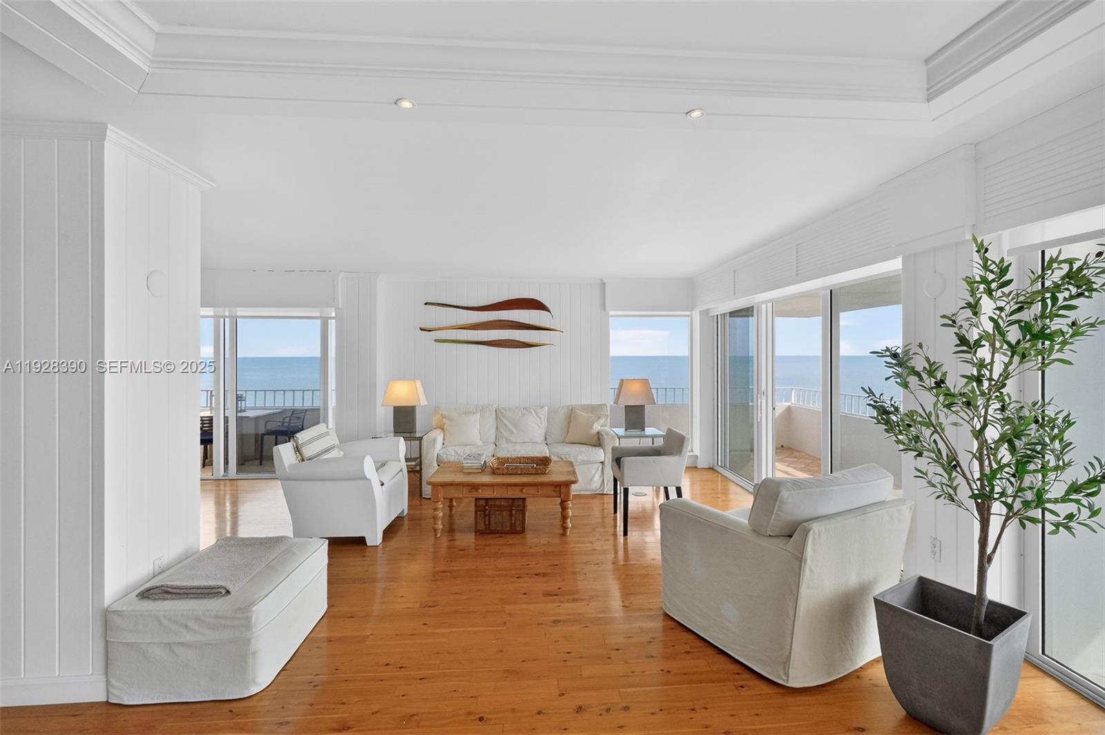 KEY BISCAYNE COMMODORE CL - Residential