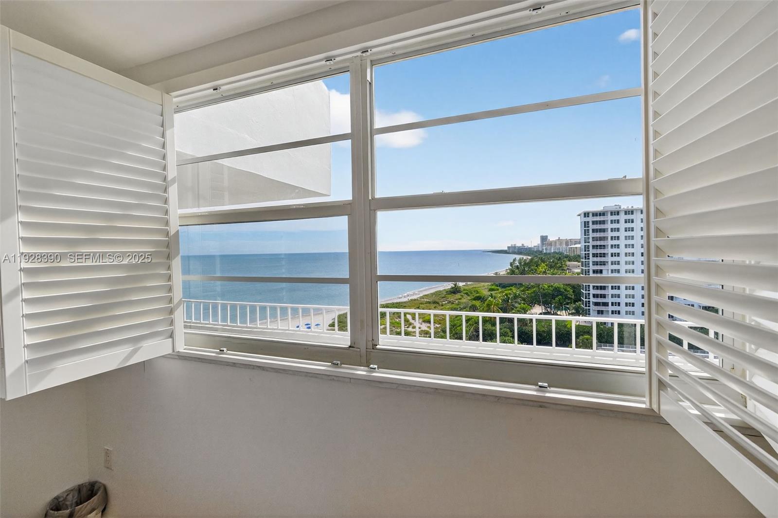 KEY BISCAYNE COMMODORE CL - Residential