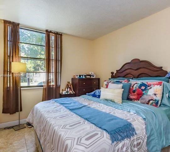 LAKE POINTE CONDOMINIUM - Residential