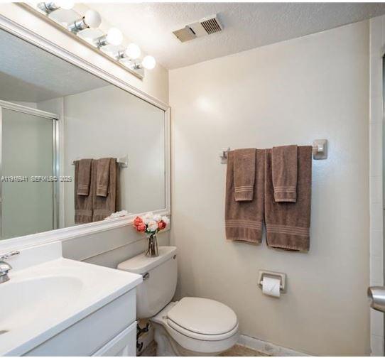 LAKE POINTE CONDOMINIUM - Residential