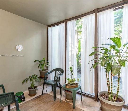 LAKE POINTE CONDOMINIUM - Residential