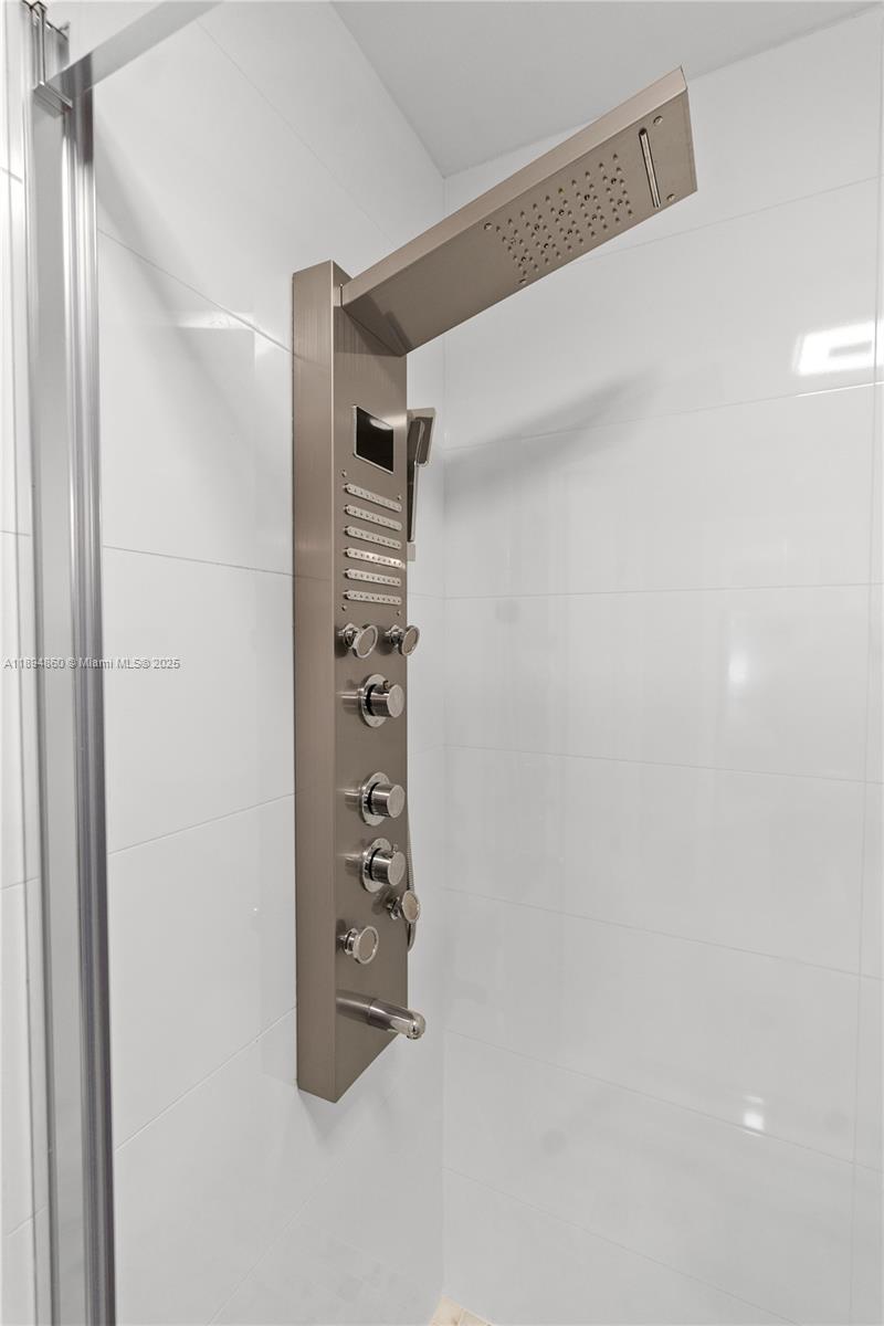 LAUDERDALE WEST CONDO NO - Residential Lease