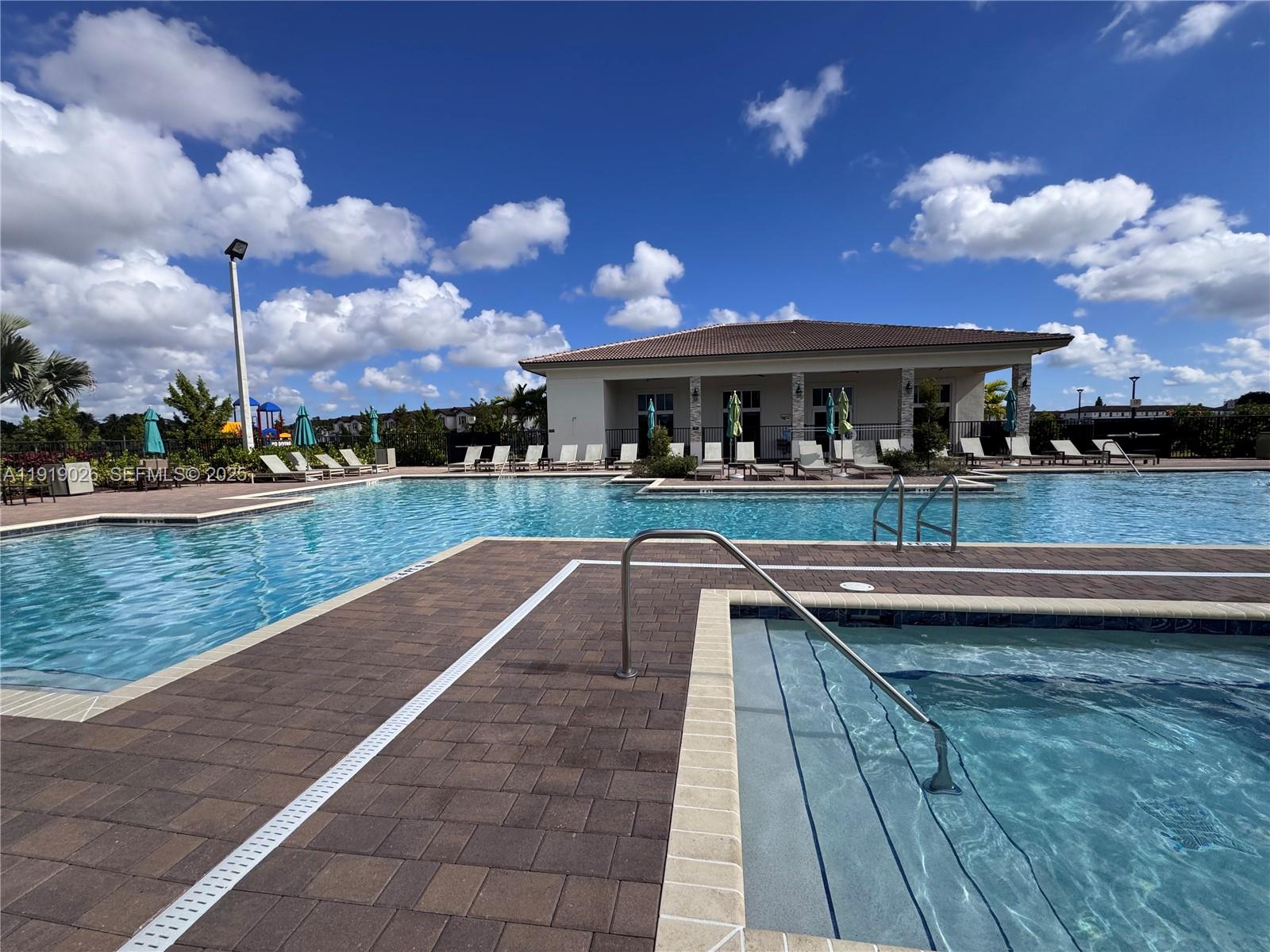 GOLF ESTS 1ST ADDN - Residential