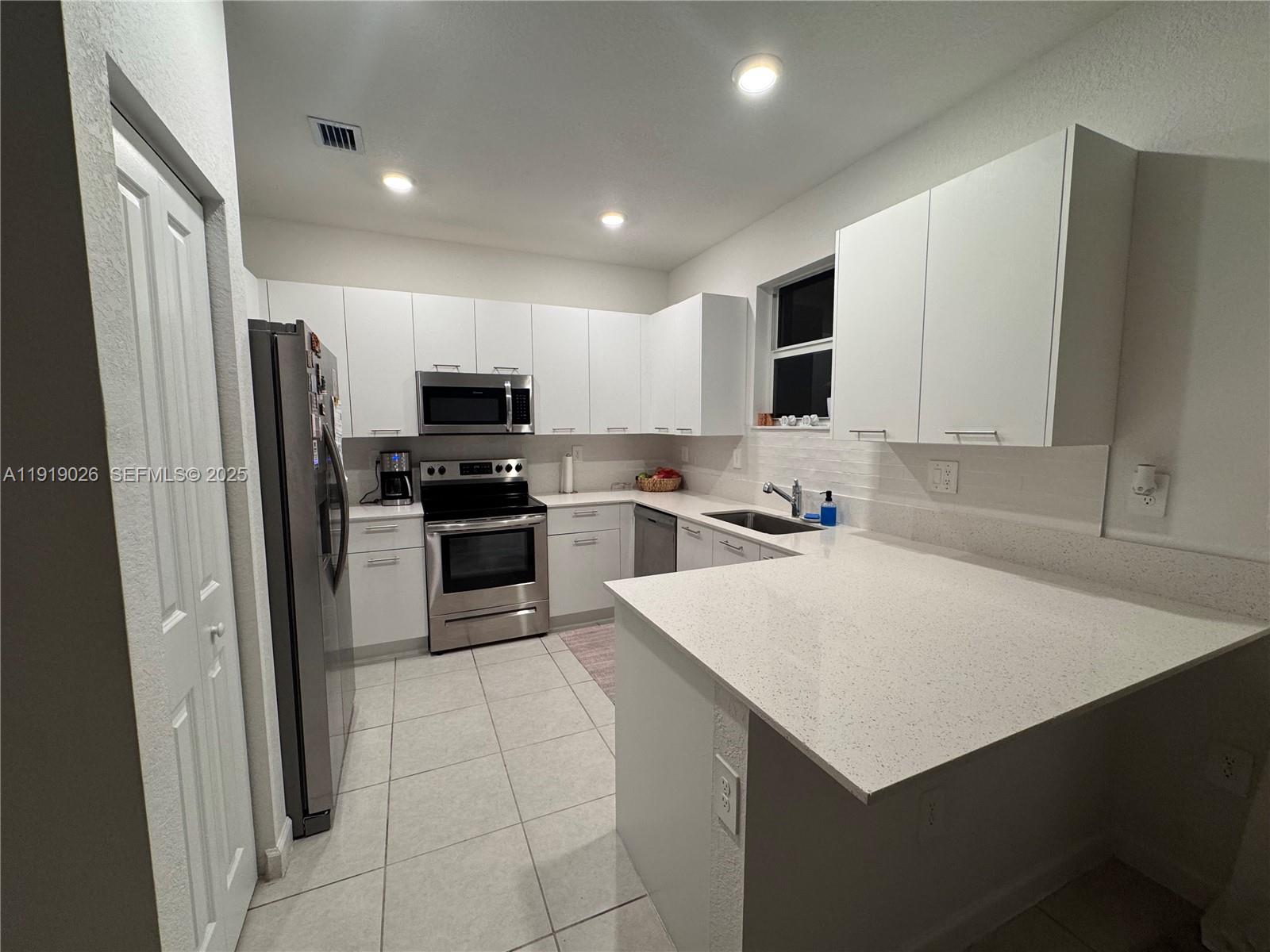 GOLF ESTS 1ST ADDN - Residential