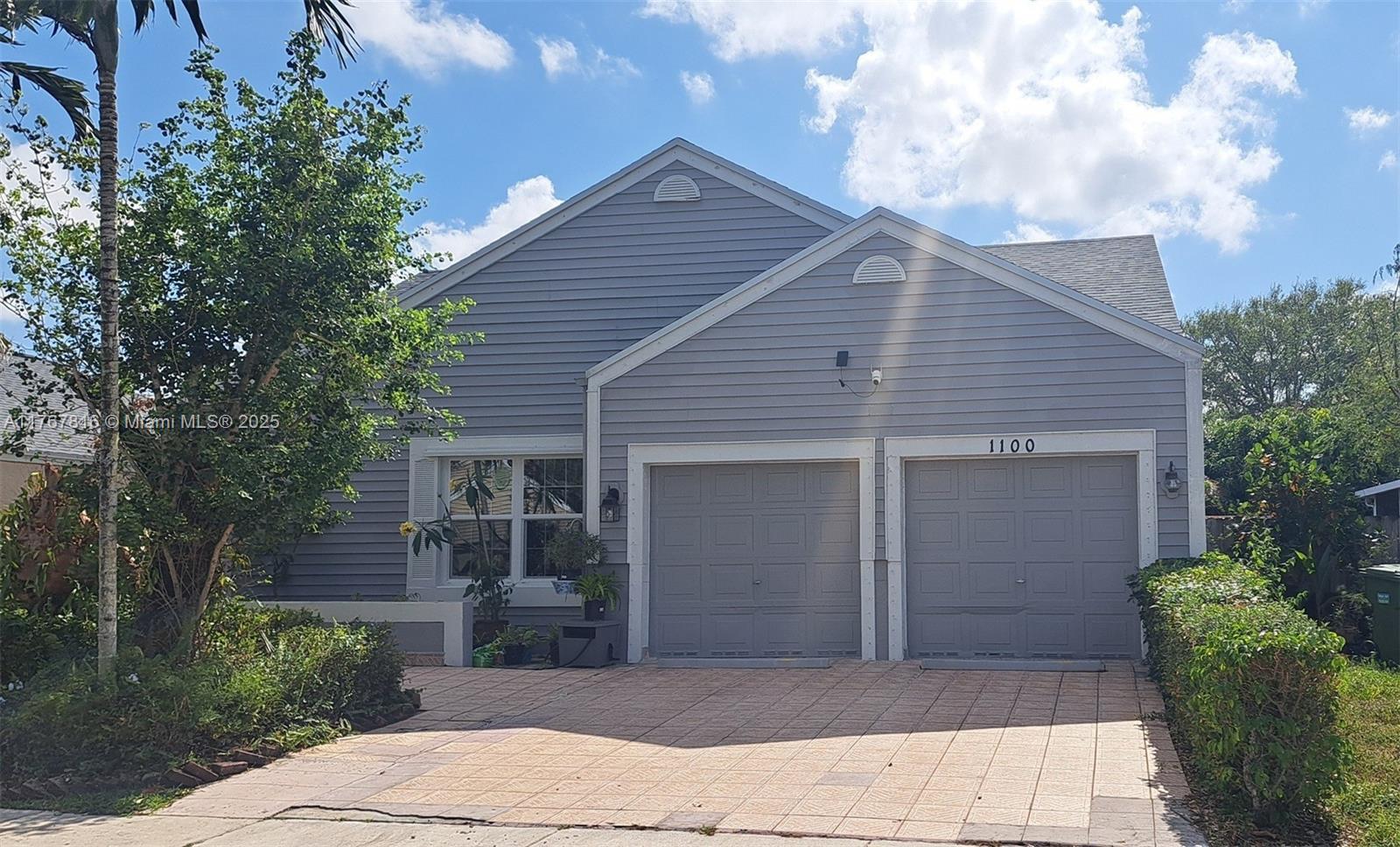 Property for Sale at 1100 Sw 85th Ter, Pembroke Pines, Miami-Dade County, Florida - Bedrooms: 4 
Bathrooms: 2  - $520,000
