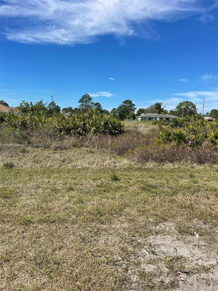 huge Price Decrease For Quick Sale!!! Excellent Location!! Do Not Miss Your Chance To Build Your Dream Luxury Construction Home on 0.29 acres!! Desirable and Quiet Neighborhood in Growing Part of Lehigh Acres! Vacant Land with Neighboring Lots Starting to Build Up!! Easy Access to Main Roads!! Ready to Build!!