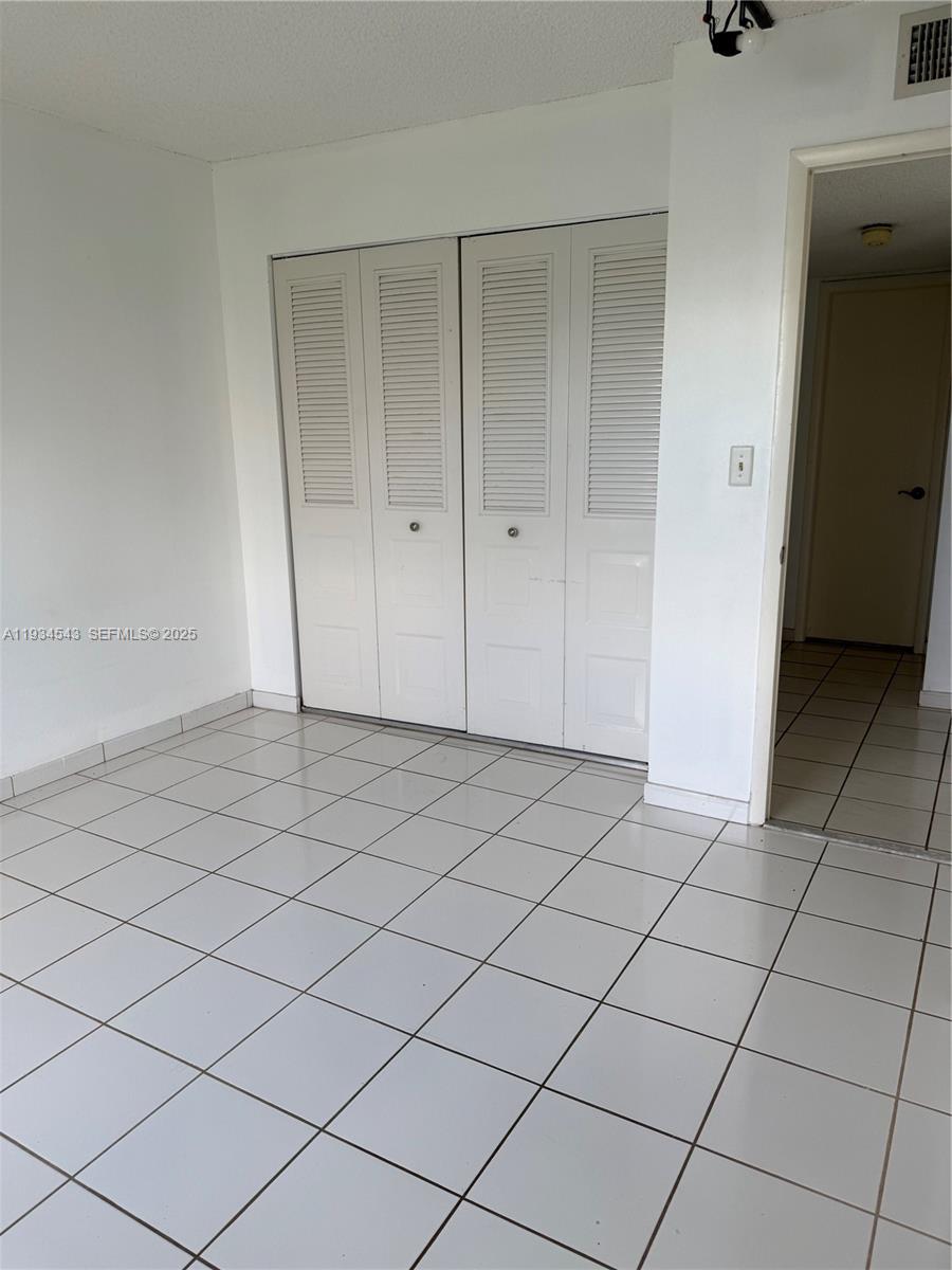 EL CID CONDO - Residential