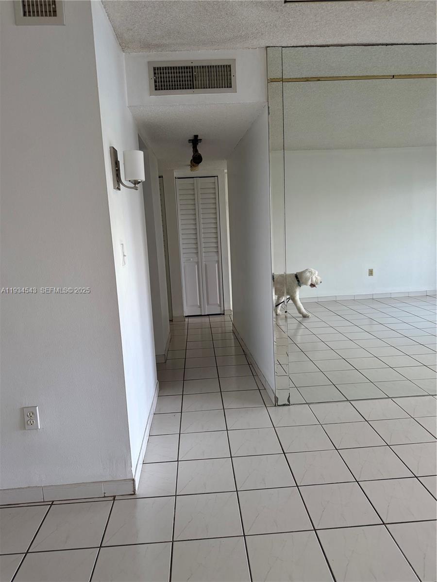 EL CID CONDO - Residential