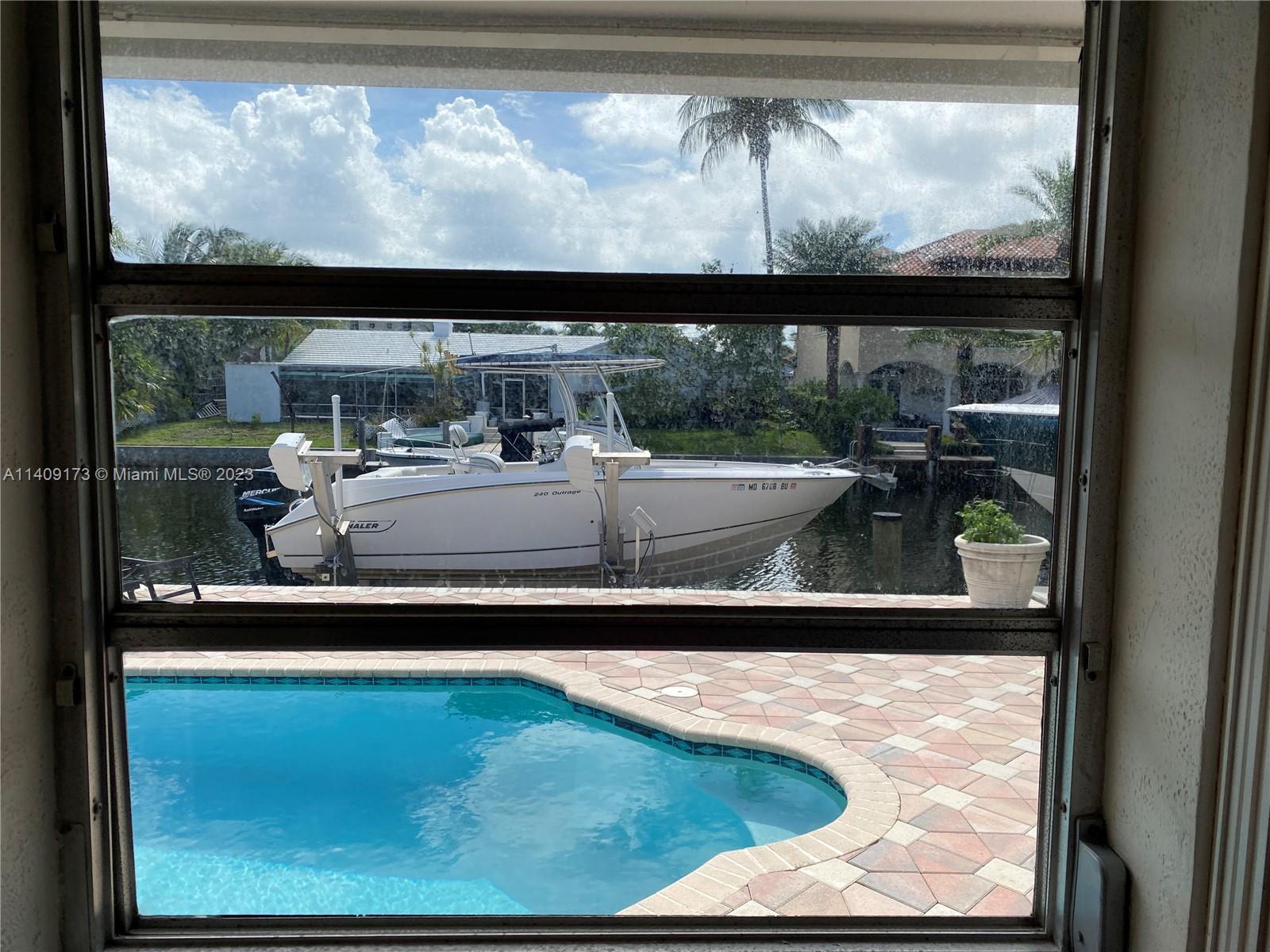 VENETIAN ISLES 1ST SEC - Residential