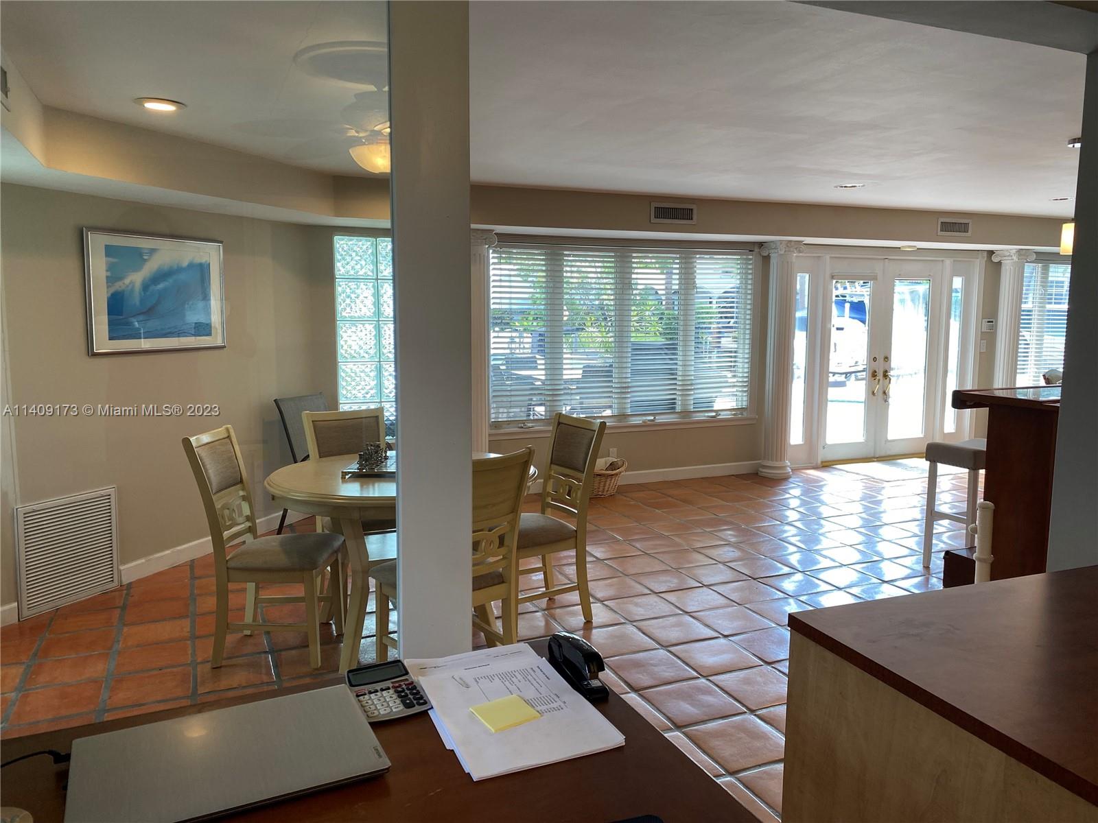 VENETIAN ISLES 1ST SEC - Residential