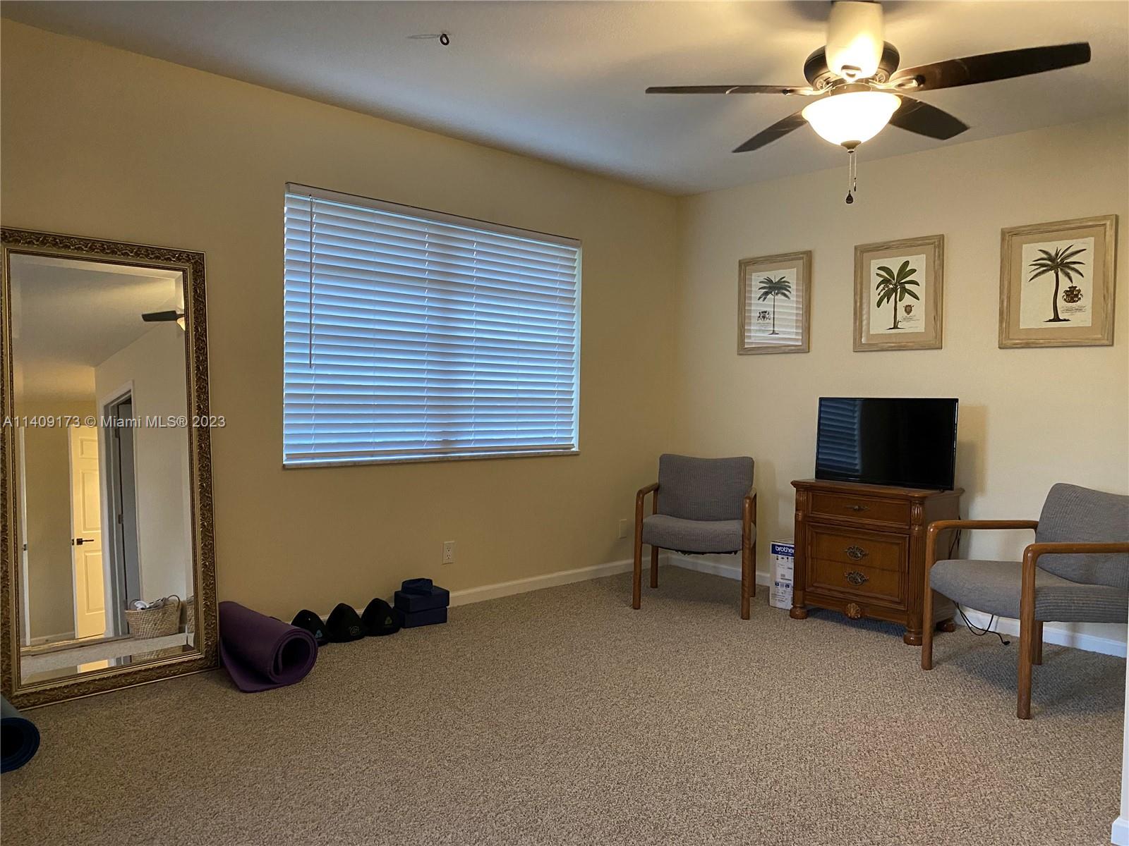 VENETIAN ISLES 1ST SEC - Residential