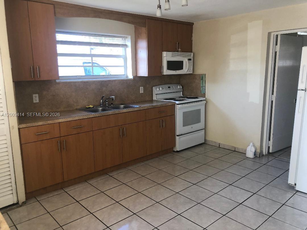 3321 SW 91st Ave 3321