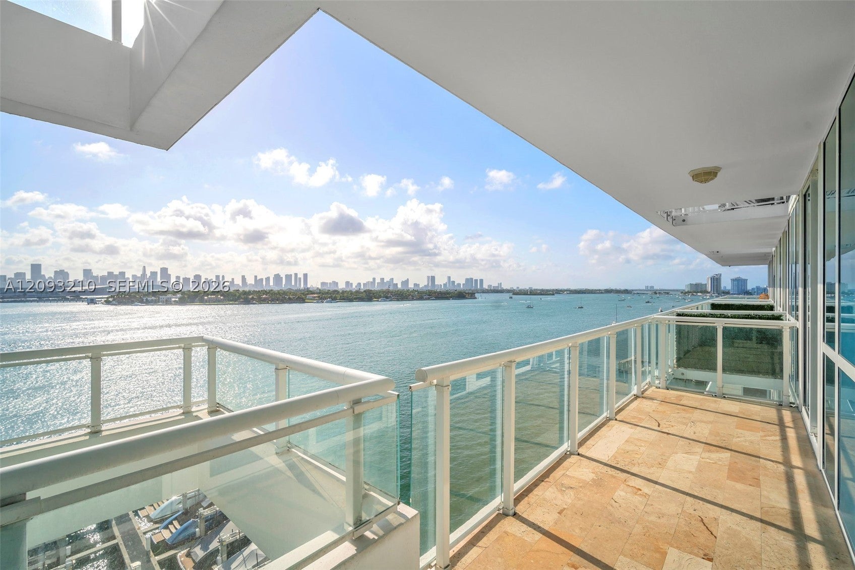 520 West Ave 803