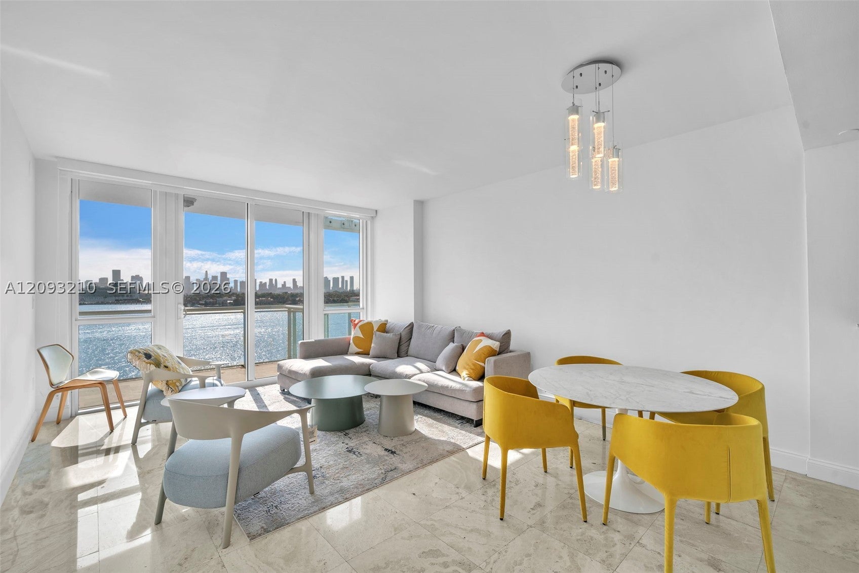 520 West Ave 803