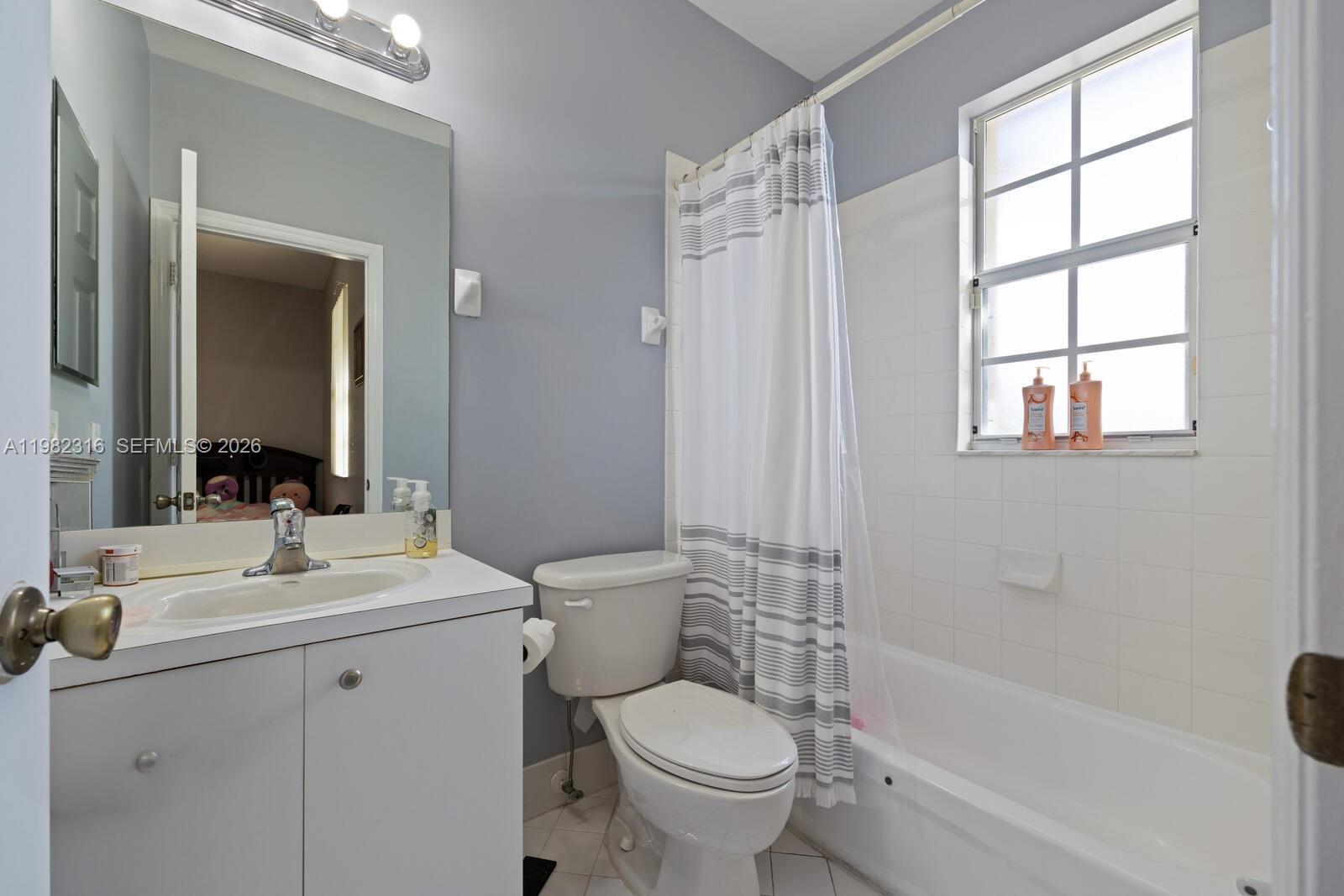 VILLAS AT CARMEL CONDO NO - Residential